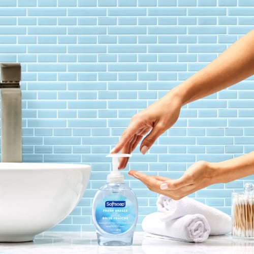 Softsoap Liquid Hand Soap Kitchen and Bathroom Hand Soap Fresh Breeze Scent - Softsoap Liquid Hand Soap Kitchen and Bathroom Hand Soap Fresh Breeze Scent